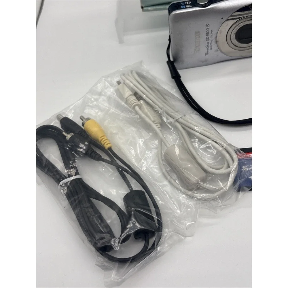 Canon PowerShot SD1300 IS 12.1MP Digital Camera Bundle Battery Charger SD Tested